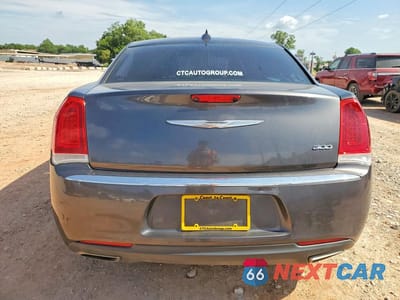 Zdjęcie 6 z 12 samochodu: 2016 CHRYSLER 300 LIMITED VIN:2C3CCAAG2GH116767 - miniatura