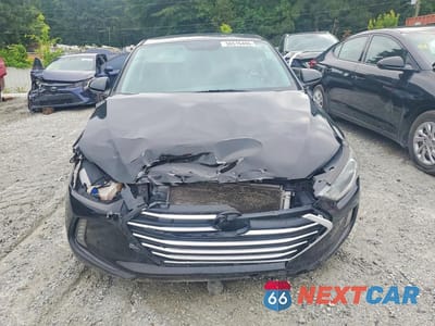 Piąte zdjęcie samochodu w środku: 2018 HYUNDAI ELANTRA VALUE EDITION VIN:5NPD84LF3JH363804 - miniatura