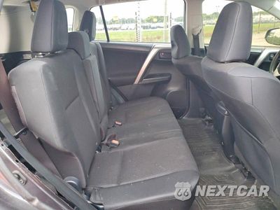 Zdjęcie 11 z 13 samochodu: 2017 TOYOTA RAV4 VIN:JTMZFREV2HJ702048 - miniatura