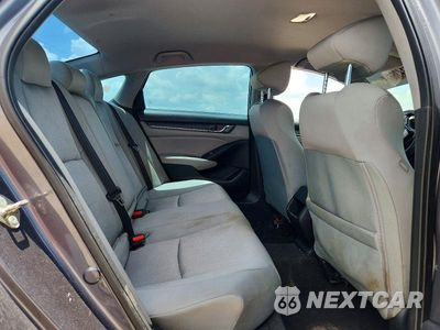 Zdjęcie 10 z 13 samochodu: 2018 HONDA ACCORD LX VIN:1HGCV1F13JA071520 - miniatura