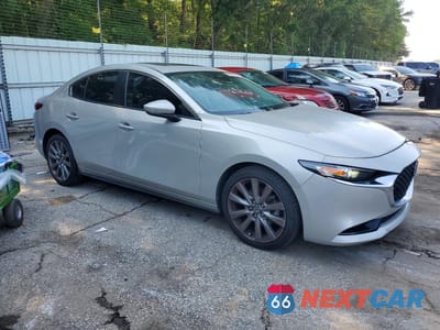 Czwarte zdjęcie samochodu z boku: 2022 MAZDA 3 PREFERRED VIN:JM1BPBCL6N1500221 - miniatura