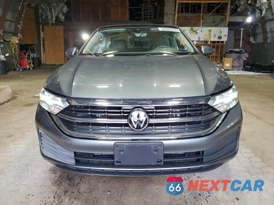 Piąte zdjęcie samochodu w środku: 2023 VOLKSWAGEN JETTA SE VIN:3VW7M7BUXPM054776 - miniatura