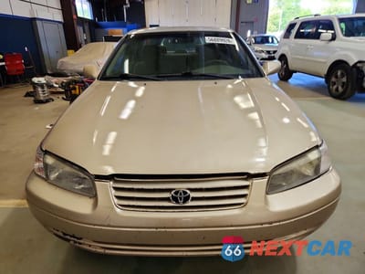 Piąte zdjęcie samochodu w środku: 1999 TOYOTA CAMRY CE VIN:4T1BG22K2XU511335 - miniatura