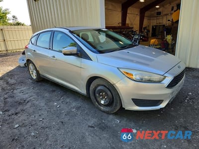 Czwarte zdjęcie samochodu z boku: 2016 FORD FOCUS SE VIN:1FADP3K26GL263637 - miniatura