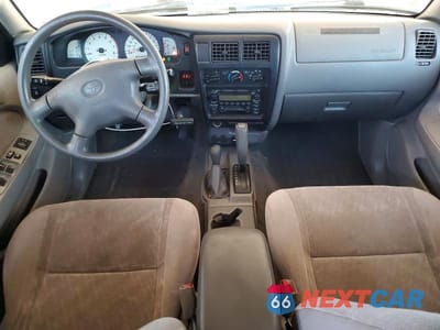 Zdjęcie 8 z 13 samochodu: 2004 TOYOTA TACOMA DOUBLE CAB VIN:5TEHN72N74Z403923 - miniatura