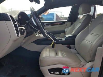 Zdjęcie 7 z 12 samochodu: 2019 PORSCHE CAYENNE VIN:WP1AA2AYXKDA10272 - miniatura