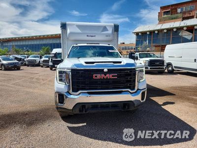 Piąte zdjęcie samochodu w środku: 2023 GMC SIERRA HD BOX TRUCK VIN:1GD39SE77PF239701 - miniatura