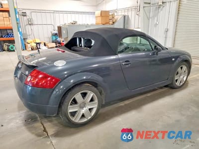 Trzecie zdjęcie samochodu z tyłu: 2004 AUDI TT VIN:TRUTC28N741005945 - miniatura