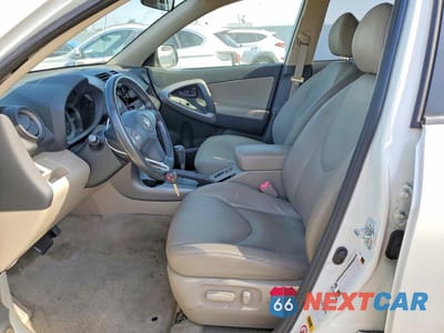 Zdjęcie 7 z 13 samochodu: 2006 TOYOTA RAV4 LIMITED VIN:JTMBD31V365043381 - miniatura