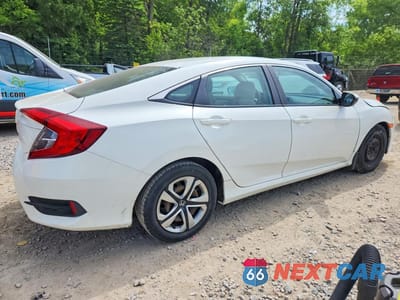 Trzecie zdjęcie samochodu z tyłu: 2018 HONDA CIVIC LX VIN:19XFC2F58JE017511 - miniatura