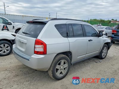 Trzecie zdjęcie samochodu z tyłu: 2008 JEEP COMPASS SPORT VIN:1J8FT47W58D519755 - miniatura
