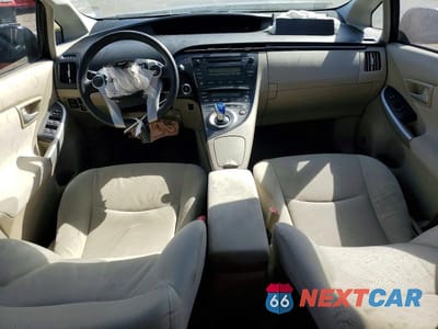 Zdjęcie 8 z 13 samochodu: 2011 TOYOTA PRIUS THREE VIN:JTDKN3DU7B5373924 - miniatura