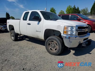 Czwarte zdjęcie samochodu z boku: 2012 CHEVROLET SILVERADO K2500 HEAVY DUTY VIN:1GC2KVCG3CZ310183 - miniatura