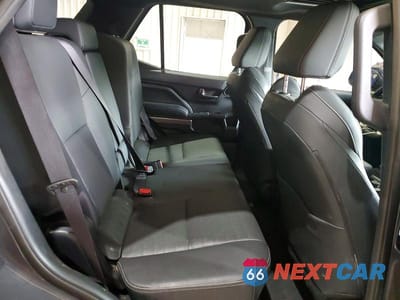 Zdjęcie 11 z 13 samochodu: 2026 TOYOTA 4RUNNER VIN:JTEVA5AR8T5010744 - miniatura