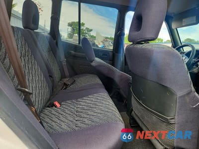 Zdjęcie 11 z 13 samochodu: 2000 TOYOTA RAV4 BASE VIN:JT3HP10V6Y7168698 - miniatura