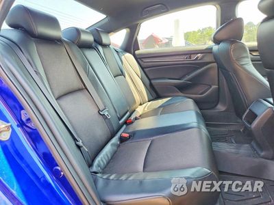 Zdjęcie 10 z 12 samochodu: 2018 HONDA ACCORD SPORT VIN:1HGCV1F39JA140793 - miniatura