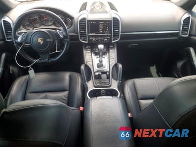 Zdjęcie 8 z 13 samochodu: 2013 PORSCHE CAYENNE VIN:WP1AA2A24DLA07064 - miniatura