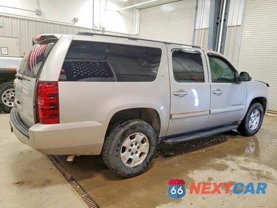 Trzecie zdjęcie samochodu z tyłu: 2008 CHEVROLET SUBURBAN K1500 LS VIN:1GNFK16338R128999 - miniatura