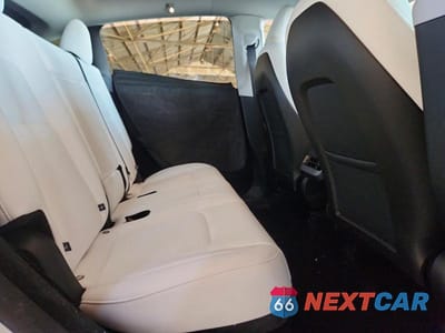 Zdjęcie 10 z 12 samochodu: 2024 TESLA MODEL Y VIN:7SAYGDEE6RF207696 - miniatura