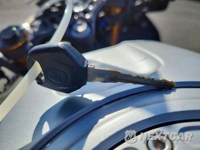 Zdjęcie 8 z 9 samochodu: 2020 YAMAHA YZF R3 VIN:MH3RH18Y4LK004692 - miniatura