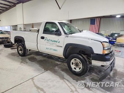 Czwarte zdjęcie samochodu z boku: 2004 CHEVROLET SILVERADO C2500 HEAVY DUTY VIN:1GCHC24U04E282989 - miniatura