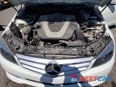 Zdjęcie 11 z 12 samochodu: 2011 MERCEDES-BENZ C 300 VIN:WDDGF5EB7BA526617 - miniatura