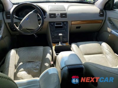 Zdjęcie 8 z 13 samochodu: 2005 VOLVO XC90 VIN:YV1CY592X51192305 - miniatura