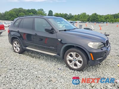 Czwarte zdjęcie samochodu z boku: 2011 BMW X5 XDRIVE35I VIN:5UXZV4C55BL404452 - miniatura