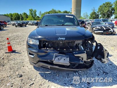 Piąte zdjęcie samochodu w środku: 2018 JEEP GRAND CHEROKEE LAREDO VIN:1C4RJFAG3JC187866 - miniatura