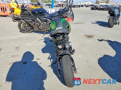 Czwarte zdjęcie samochodu z boku: 2017 KAWASAKI BR125 J VIN:JKABRRJ11HDA03307 - miniatura