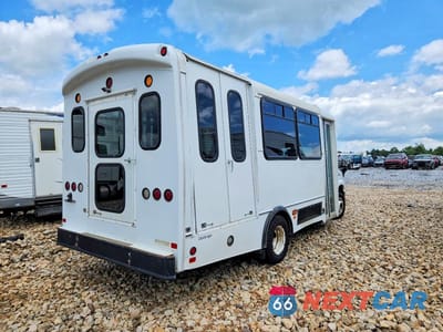 Czwarte zdjęcie samochodu z boku: 2017 FORD ECONOLINE E450 SUPER DUTY CUTAWAY VAN VIN:1FDFE4FS2HDC13978 - miniatura