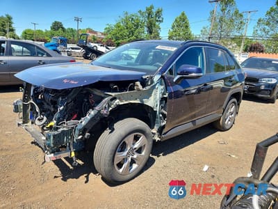 2024 TOYOTA RAV4 XLE 2T3P1RFVXRW409991 - główne zdjęcie licytacji z USA - miniatura