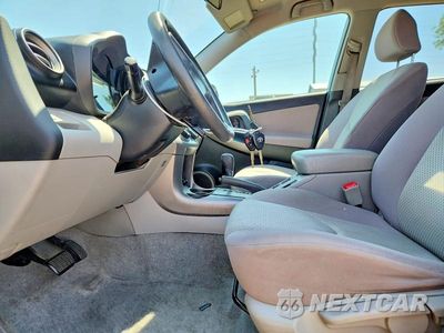 Zdjęcie 7 z 13 samochodu: 2008 TOYOTA RAV4 BASE VIN:JTMZD33V085108119 - miniatura