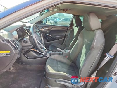 Zdjęcie 7 z 13 samochodu: 2013 HYUNDAI VELOSTER RE MIX VIN:KMHTC6AD5DU154058 - miniatura