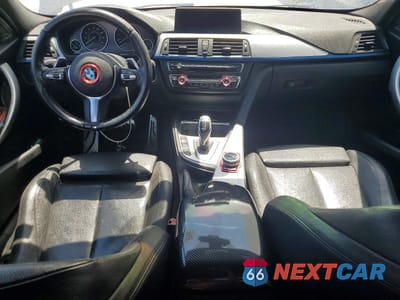 Zdjęcie 8 z 13 samochodu: 2013 BMW 335 I VIN:WBA3A9G59DNP37686 - miniatura