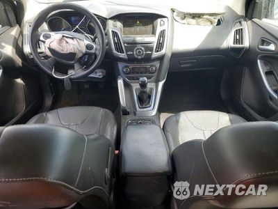 Zdjęcie 8 z 13 samochodu: 2013 FORD FOCUS TITANIUM VIN:1FADP3N21DL184917 - miniatura