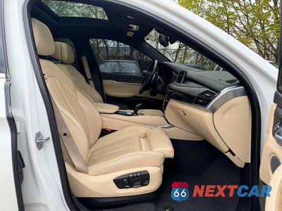 Piąte zdjęcie samochodu w środku: 2017 BMW X6 XDRIVE50I VIN:5UXKU6C37H0W38407 - miniatura