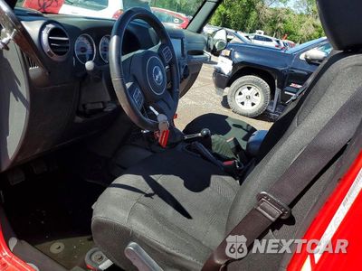 Zdjęcie 8 z 13 samochodu: 2016 JEEP WRANGLER UNLIMITED SPORT VIN:1C4BJWDG7GL169554 - miniatura