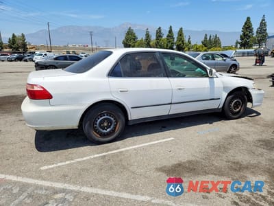 Trzecie zdjęcie samochodu z tyłu: 1999 HONDA ACCORD LX VIN:1HGCG5548XA152373 - miniatura