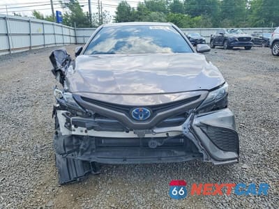 Piąte zdjęcie samochodu w środku: 2024 TOYOTA CAMRY HYBRID SE VIN:4T1G31AKXRU068528 - miniatura