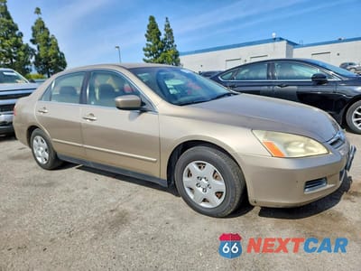 Czwarte zdjęcie samochodu z boku: 2006 HONDA ACCORD LX VIN:JHMCM56436C000475 - miniatura