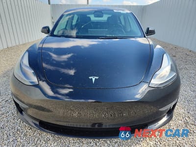 Piąte zdjęcie samochodu w środku: 2023 TESLA MODEL 3 VIN:5YJ3E1EA5PF456710 - miniatura