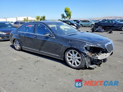 Czwarte zdjęcie samochodu z boku: 2007 MERCEDES-BENZ S 550 VIN:WDDNG71X07A118484 - miniatura