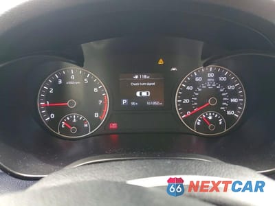 Zdjęcie 9 z 13 samochodu: 2019 KIA OPTIMA LX VIN:5XXGT4L34KG345293 - miniatura