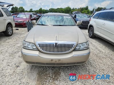 Piąte zdjęcie samochodu w środku: 2009 LINCOLN TOWN CAR SIGNATURE LIMITED VIN:2LNHM82V79X636066 - miniatura