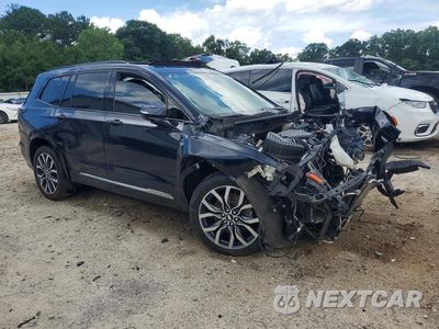 Czwarte zdjęcie samochodu z boku: 2021 CADILLAC XT6 SPORT VIN:1GYKPGRS8MZ231712 - miniatura