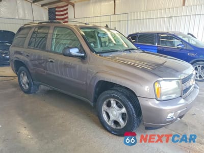 Czwarte zdjęcie samochodu z boku: 2008 CHEVROLET TRAILBLAZER LS VIN:1GNDT13S582222861 - miniatura