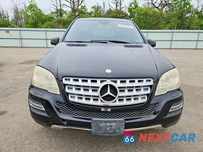 Piąte zdjęcie samochodu w środku: 2011 MERCEDES-BENZ ML 350 BLUETEC VIN:4JGBB2FB9BA628543 - miniatura