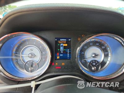 Zdjęcie 9 z 12 samochodu: 2014 CHRYSLER 300 S VIN:2C3CCAGG1EH263716 - miniatura