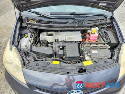 Zdjęcie 11 z 12 samochodu: 2013 TOYOTA PRIUS TWO VIN:JTDKN3DU7D1694761 - miniatura